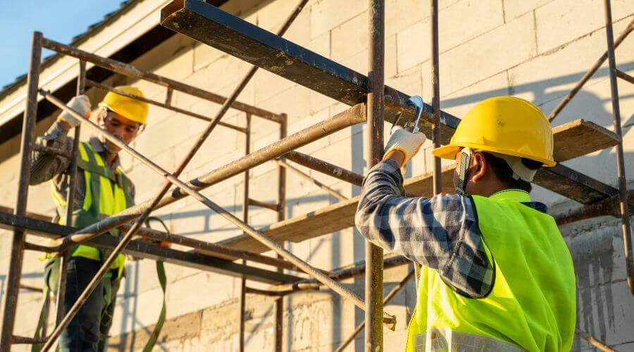 Professional gutter cleaning in Douglas, AZ